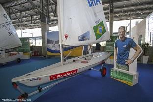 Entidade montou um estande na Marina da Glória que recebeu a visita de atletas da Equipe Brasileira classificada para os Jogos Rio 2016 / Foto: Fred Hoffmann/CBVela